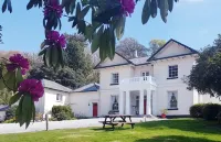 Lake View Villa - Rosecraddoc Manor Hotels in 