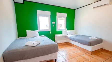 Las Veraneras Villas & Resort Отели рядом с достопримечательностью «Decameron»