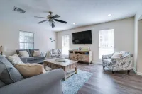 Panama City Beach House - Crystal Tides by Panhandle Getaways Hotel di Sunnyside