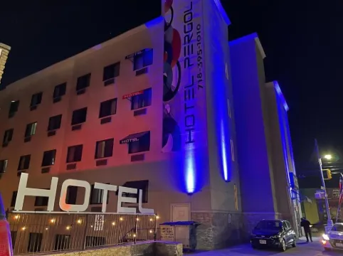 Hotel Pergola Jamaica JFK