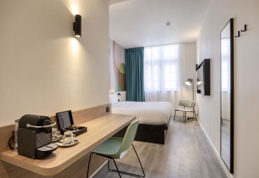 B&B 호텔 하셀트 로비