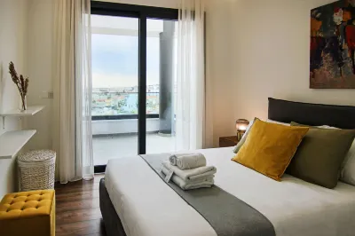 Phaedrus Living: City View Anna Residence 102