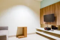 1Br Stunning and Cozy Apartment at Praxis Hotels in Genteng