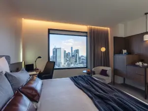 Next Hotel Melbourne, Curio Collection by Hilton