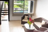 Ocean Blue Hotel - Pet friendly