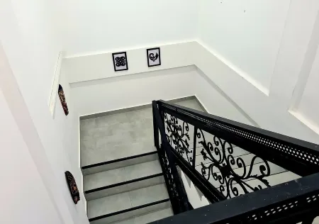 Beautiful Quiet & Cozy  Close to Highway