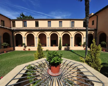 Chiostro Delle Monache Hostel Volterra Hotels in Volterra