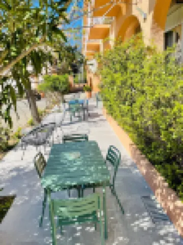 Hôtel les Arbousiers