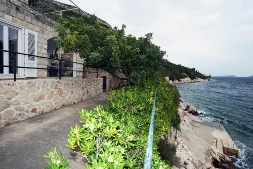 Holiday Home Odiseja Hotels in Slano