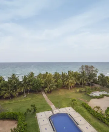 Casamia Oceanfront Condo Nilaveli