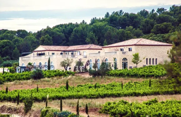 瓦盧貝爾城堡酒店