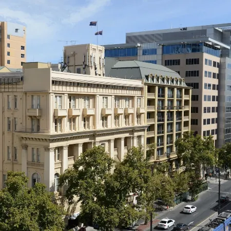 Grosvenor Hotel Adelaide by Accor Отели рядом с достопримечательностью «Площадь Виктория»