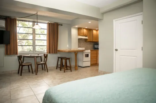 Ragged Edge Resort & Marina