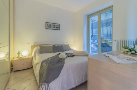 ลาดอลเชวิสต้า