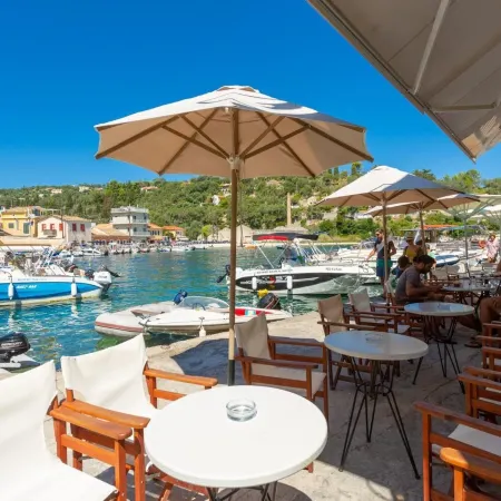 Spiros Jetty House Walk to Beach Sea Views A C Car Not Required - 302