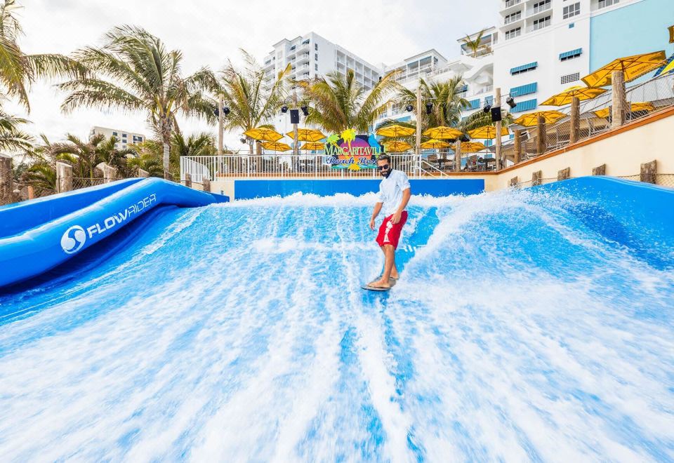 마가리타빌 비치 리조트의 바다 전망 발코니