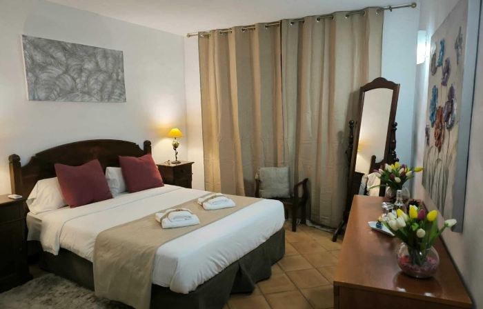 Hotel Rural La Raya 1866