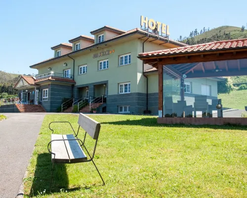 Apartamentos San Jorge Hotels in Llanes
