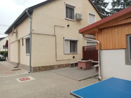 A Whole Holiday House with a Garden in Fonyód for 2-10 Persons