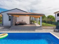 Villa in Novigrad with Private Pool and Beach - Beach