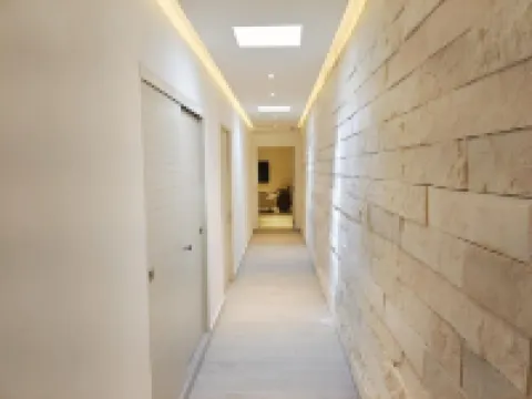 1st Luxury Warehouse