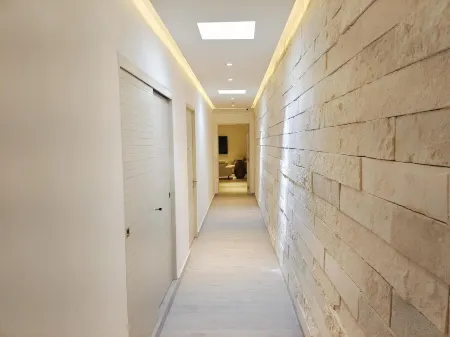 1st Luxury Warehouse Отели рядом с достопримечательностью «La Isla»