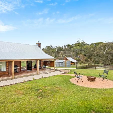 Grandview Accommodation - Hideaway Huts