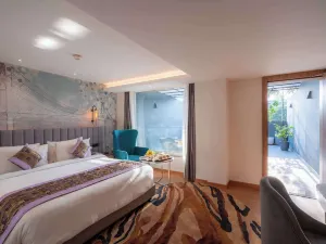 Golden Tulip Bhopal
