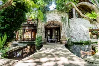 Wonderland Cape Town Hotels in Hout Bay
