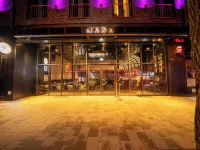 Hotel am Beatles-Platz Hotels near Reeperbahn