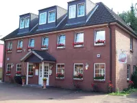 Hotel Neugrabener Hof Hotellit kohteessa Harburg