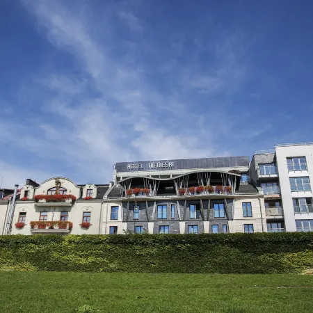 Niebieski Art Hotel & Spa