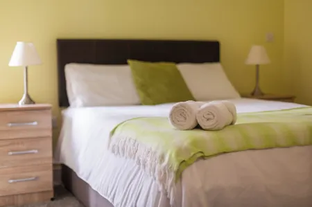 Meridian Bay Apartment Отели рядом с достопримечательностью «Клайн Гарденс»