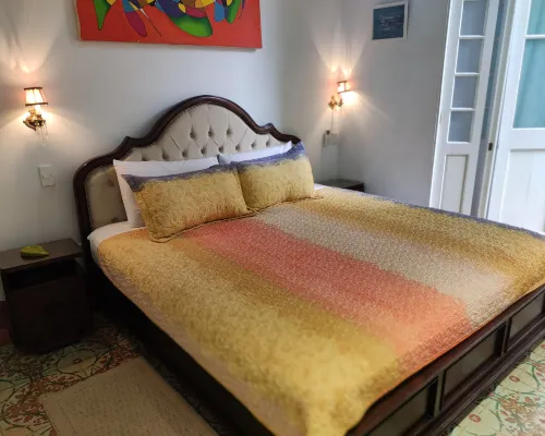 Alojamiento en La Habana Vieja con cama king, cocina y atención 24 h Hoteles en La Habana
