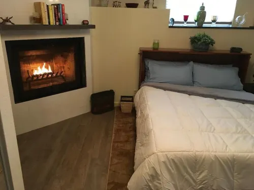 Beautifully Appointed Spacious Studio. Minutes from Napa Valley, Sonoma, & SF