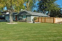 Home on the Border - Modern home 5 minutes from Canadian border