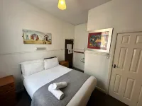 Granby Hotel Hotels near Scarborough North Bay Beach
