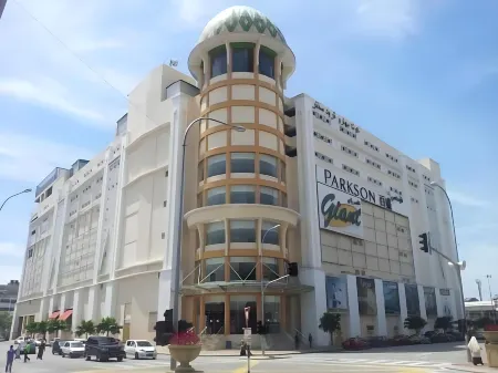 Flora Place Hotel Отели в г. Кота-Бару