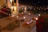 B1- Modern Spacious Desert Home 2BR