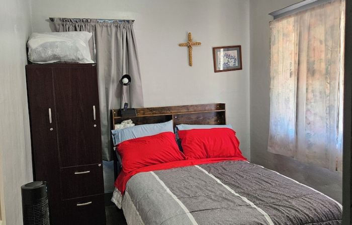 Remodeled Cute 3 room 1 bath house