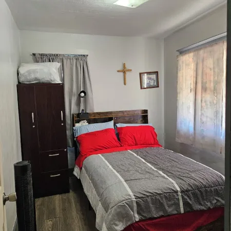 Remodeled Cute 3 room 1 bath house