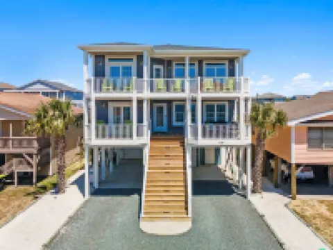 "Tides a Wastin Private Pool w/Opt Heat, Hot Tub, Tiki Bar, Elevator