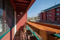 Giant Steps 16 Ski in/out