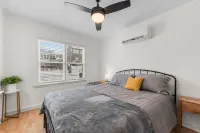 Sunny Retreat Steps from Lake Michigan - Charming Family Oasis Hotels in Michigan City