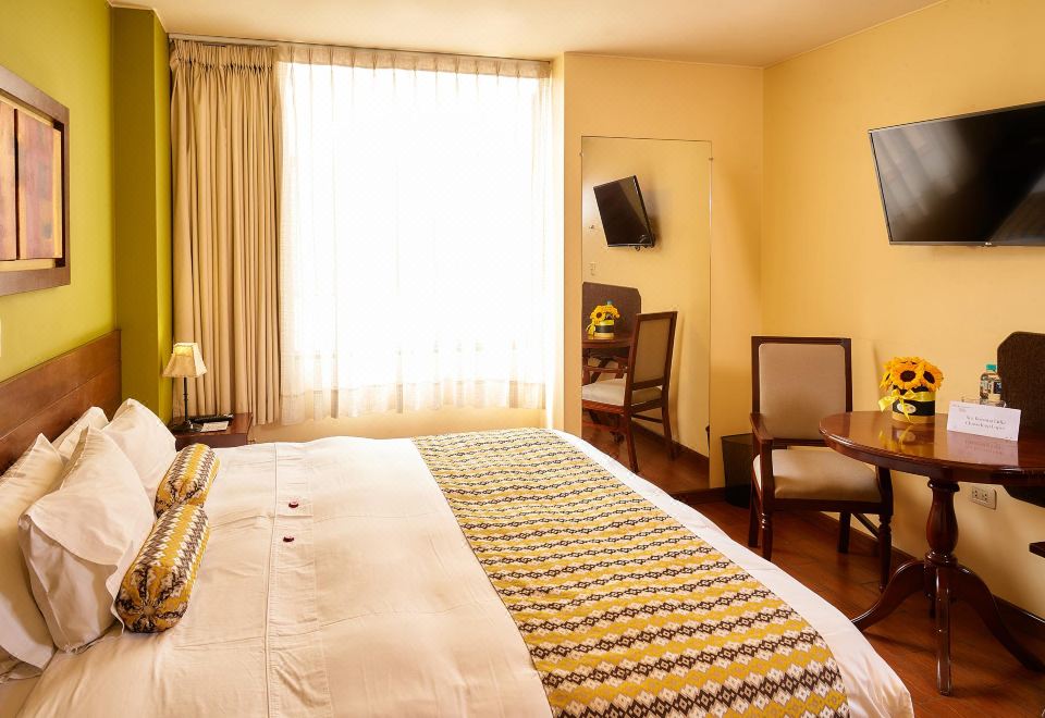 [로스 탐보스 야경 사진]