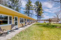 Fabulous studio suite just a few steps from the water w/WiFi, bay views Hotels in Wolfeboro