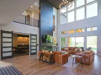 New!!! Mountain Luxury Lodge, 7 Suites, Private Lake, Family Gatherings/Weddings