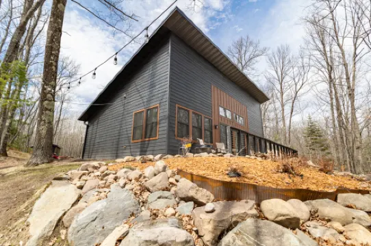 Direct Trail Access and Kayak Use - Charming Outdoor Escape