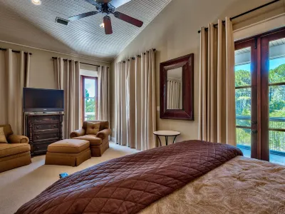 Private Pool and Serene Views - Strikingly Spacious Haven