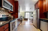 Cozy Mountain Studio W/ Shared Pool, Walk to Lifts, & Ideal Location Near Town Hotel di Sun Valley